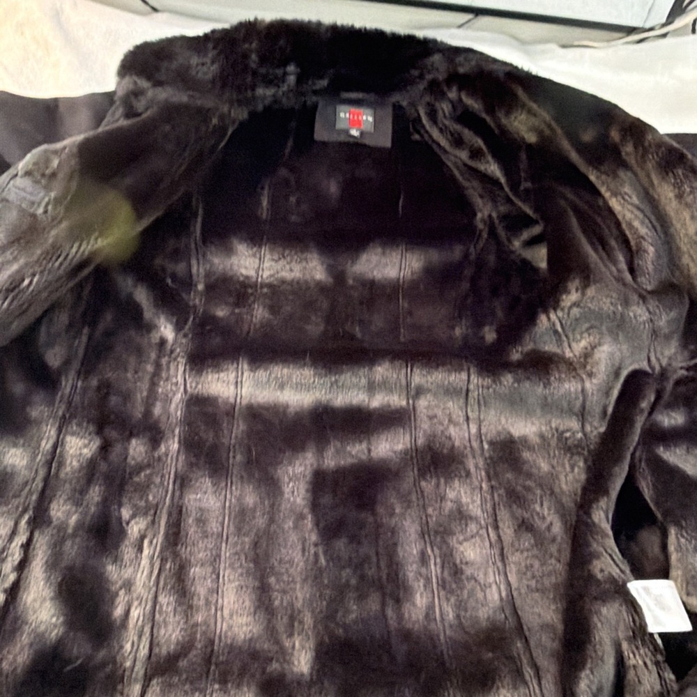 Gallery New York Women's Brown Faux Fur Hooded Winter Coat Size M Cleaned Warm - Picture 11 of 12